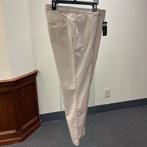 Alfani Khaki Pants
34 x 30